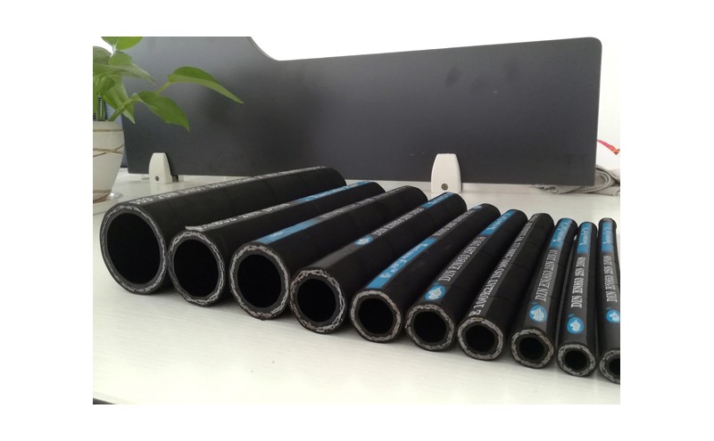 橡胶管，R2AT 2SN 二层钢丝编织管，液压软管，油管